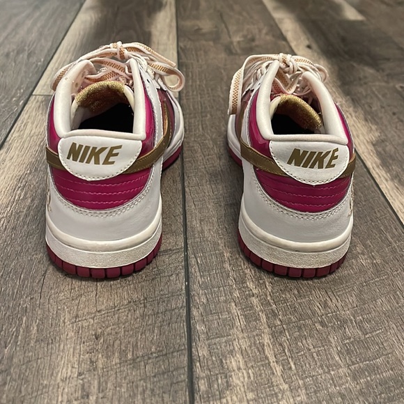 Rare Nike Dunk Low GS 'Rave Pink Gold' - Picture 3 of 16